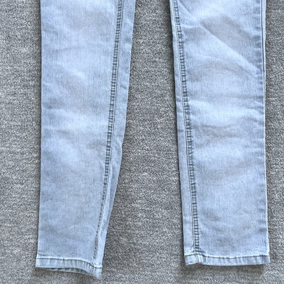 Angels NWT Lightwash Lowrise Skinny Jeans - Picture 6 of 8